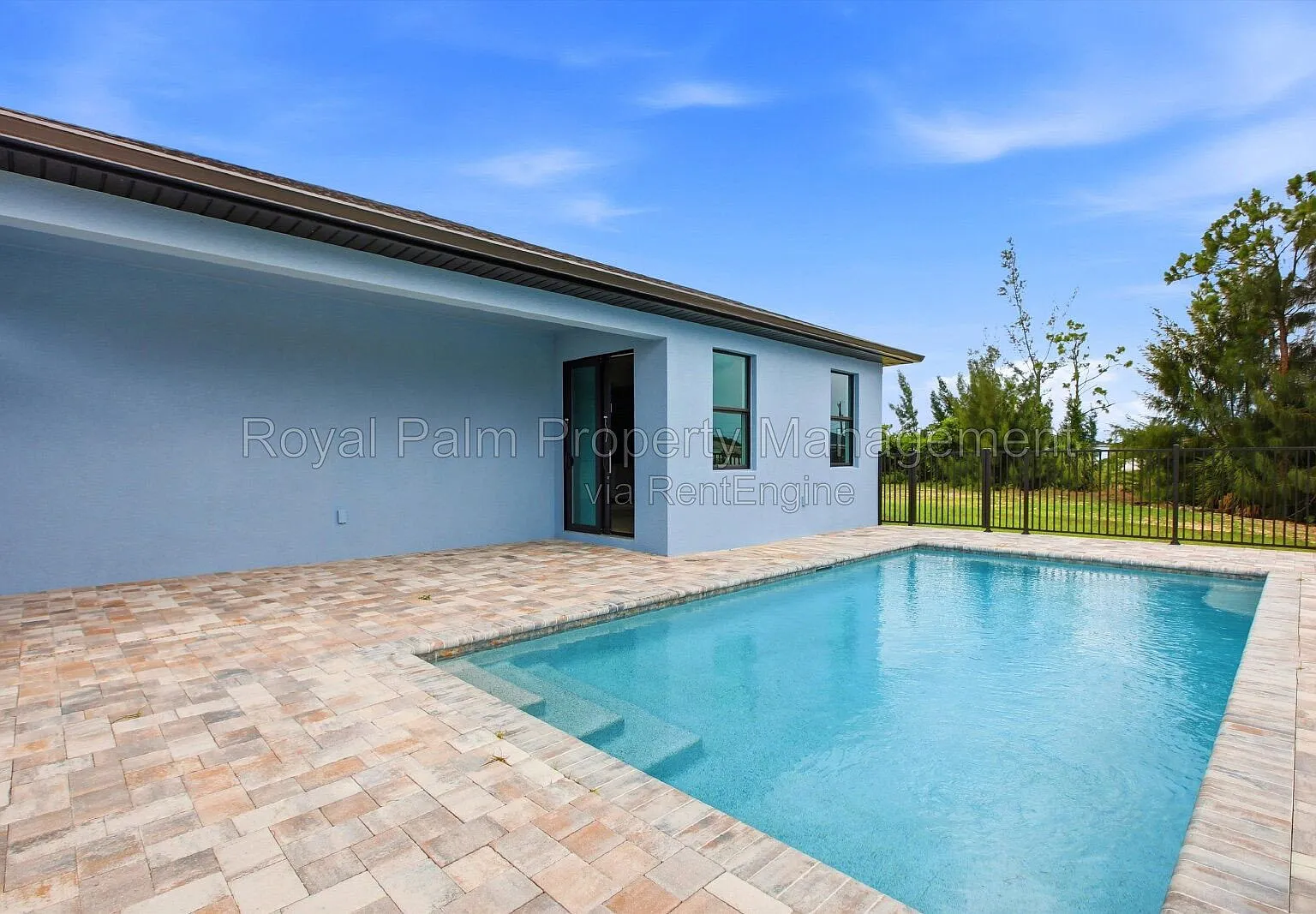 3 bed, 2.0 bath, 1515 sqft, $2,099 — Photo 1