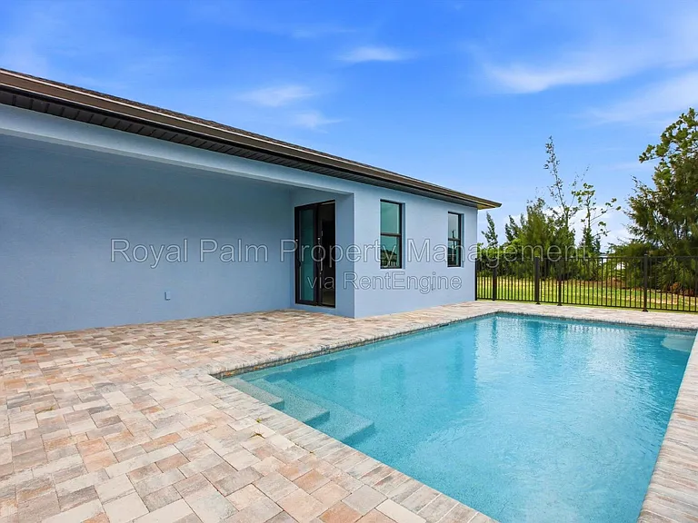3518 NE 21st Pl — Photo 1