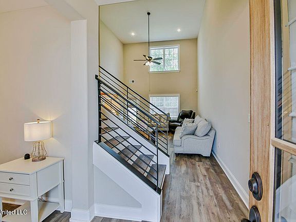 4th image of 5252 Watson View Dr