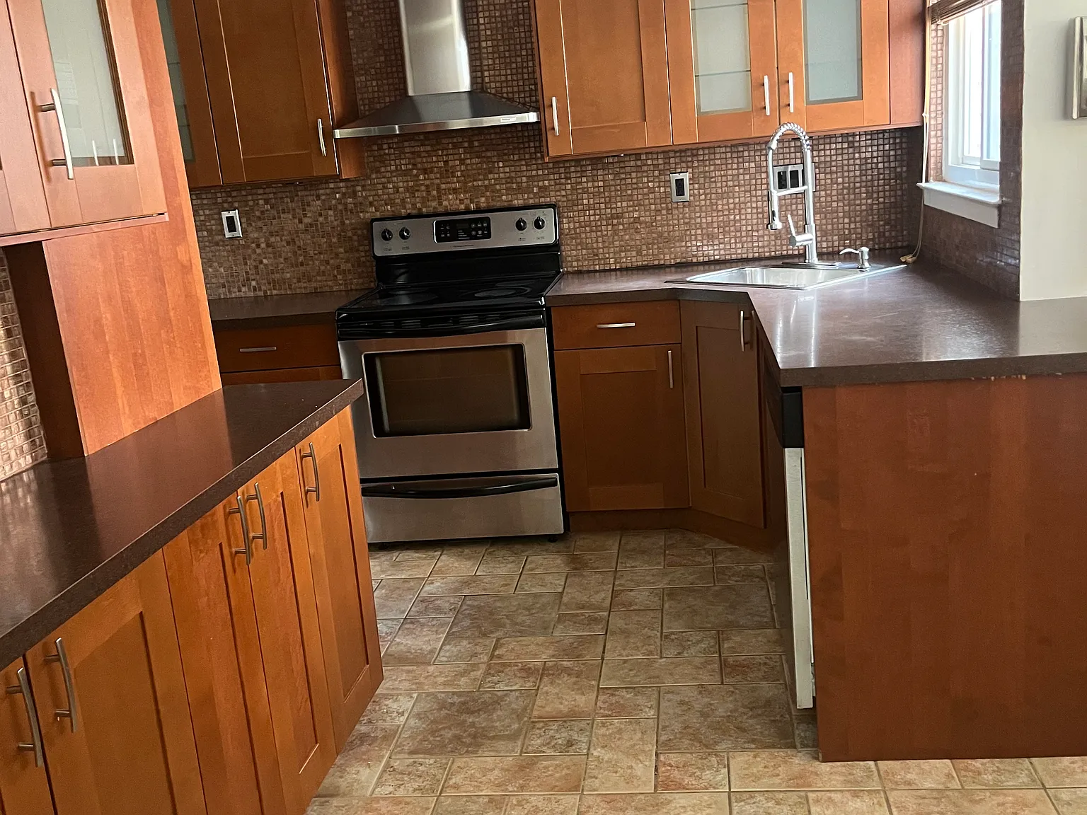 2 bed, 1379 sqft, $3,000 — Photo 2