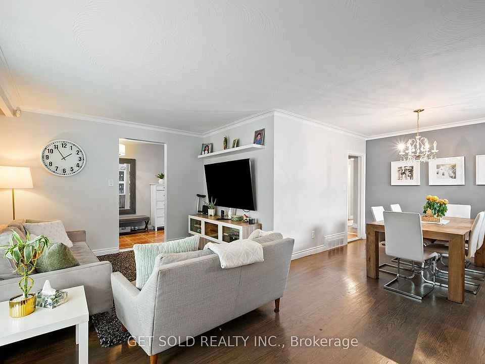 1st image of 44 Mancroft Cres