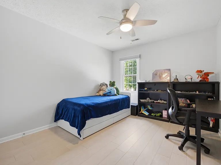 103 Jessica Dr — Photo 28