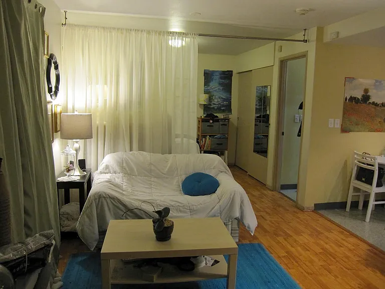 1815 E Pike St #102 — Photo 3
