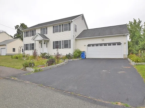5 Greenhouse Way, Randolph, MA 02368