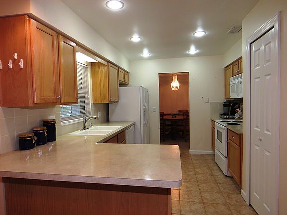 4th image of 5314 N Woodcrest Dr