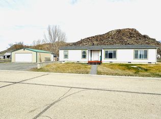 1304 Young Field Ave, Jordan Valley, OR 97910