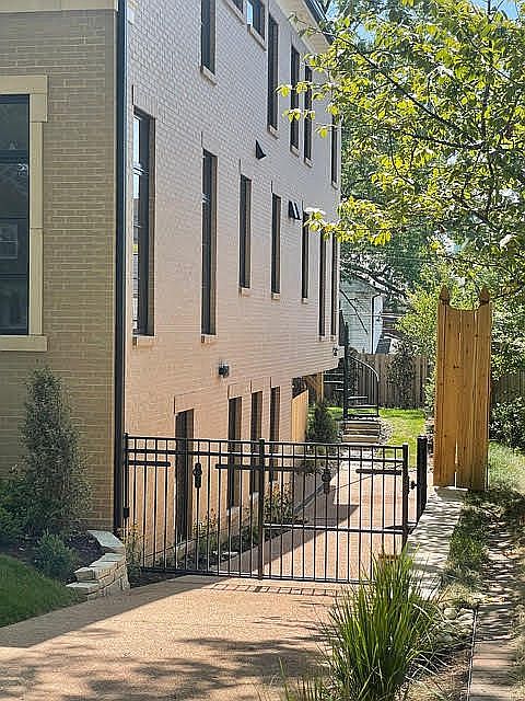 2nd image of 8108 Kingsbury Blvd
