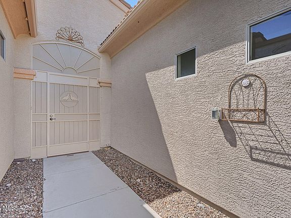 5th image of 2305 W Calle Balaustre