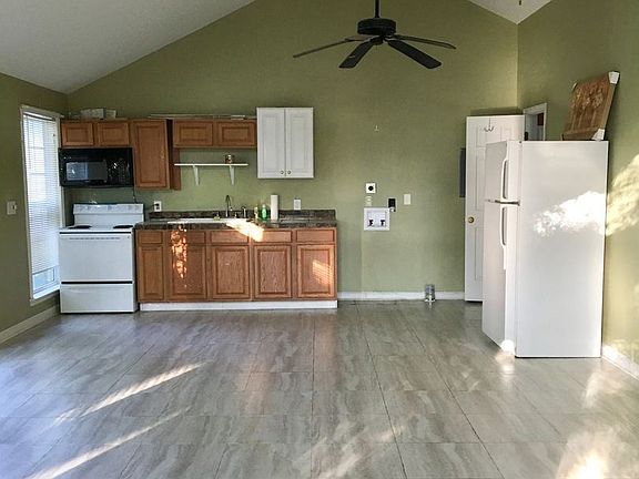 3rd image of 1616A Quail Valley Ln