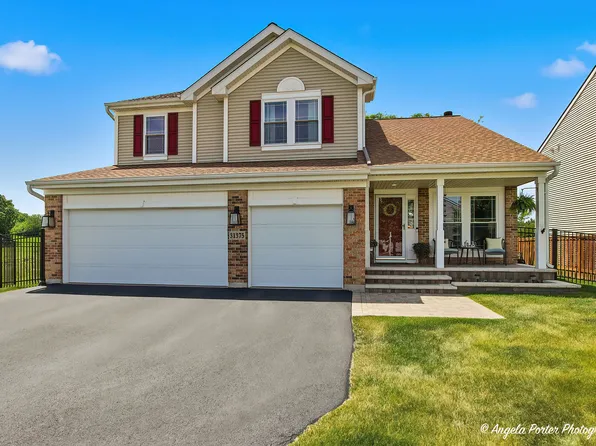 31375 N Pineview Blvd, Lakemoor, IL 60051