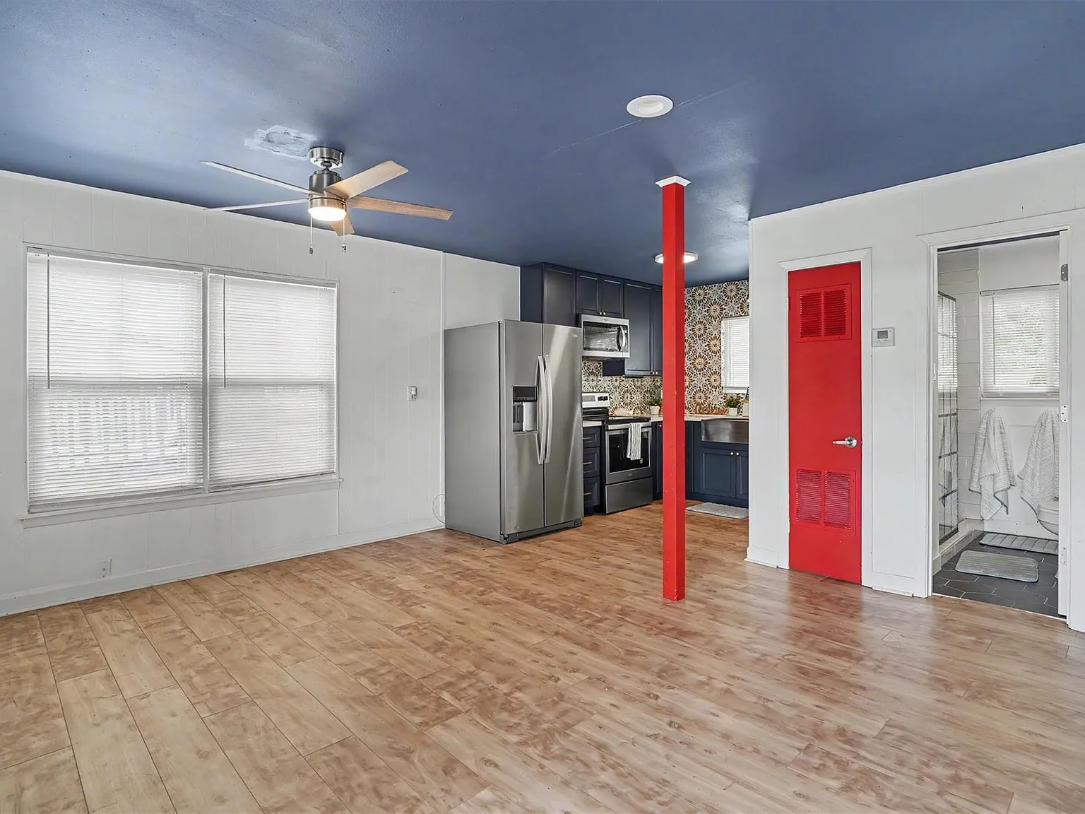 2 bed, 2.0 bath, 816 sqft, $1,950 — Photo 3