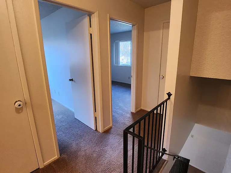 Palisade Ave - Fourplex — Photo 12