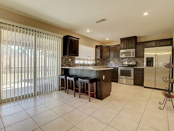 3rd image of 3550 W Vogel Ave