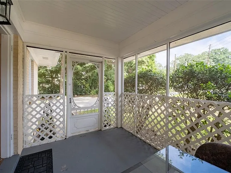 1401 Briarwood Rd NE — Photo 5