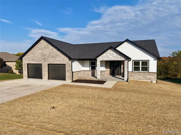 150 Gala Dr, Hannibal, MO 63401