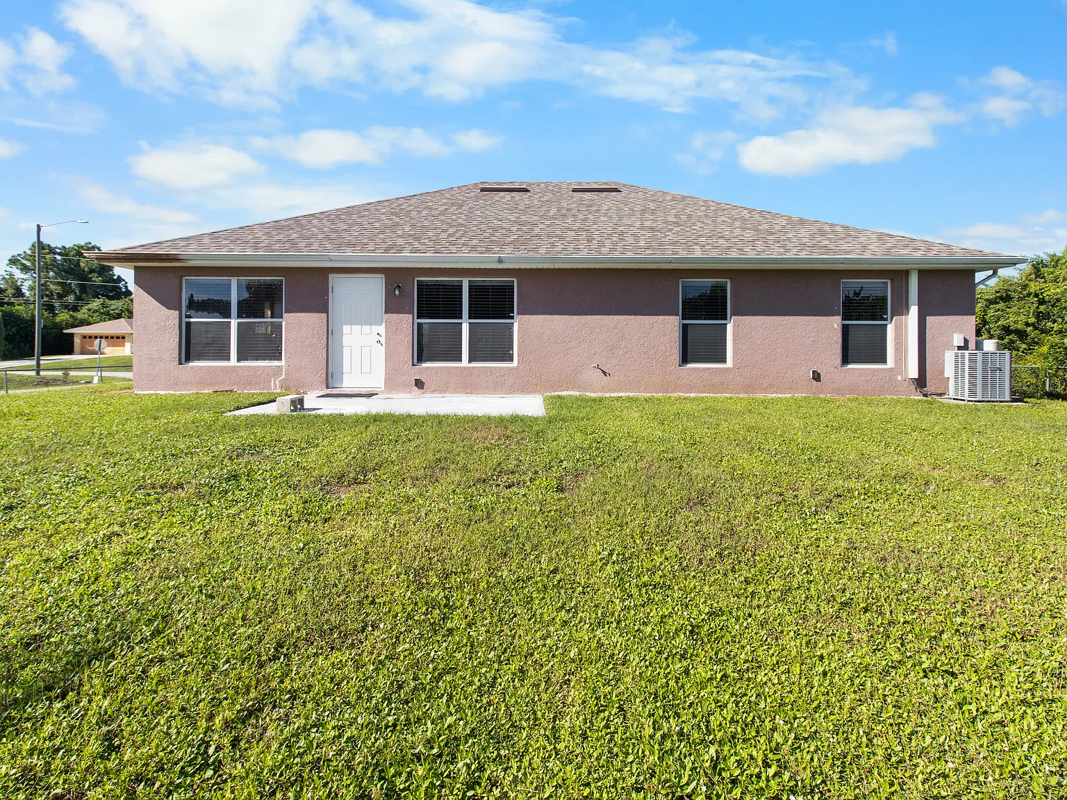 4 bed, 1590 sqft, $1,850 — Photo 3