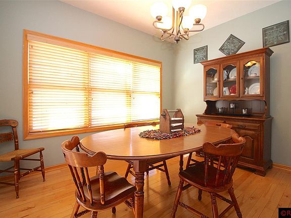 5th image of 79 Evergreen Ct