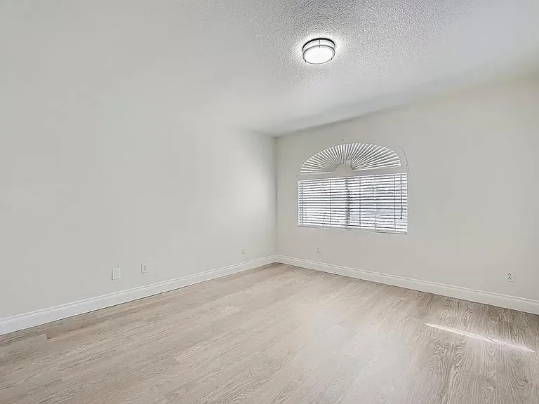 3328 Epson St — Photo 19