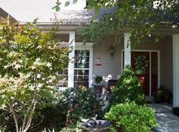 3rd image of 612 Wood Briar Dr