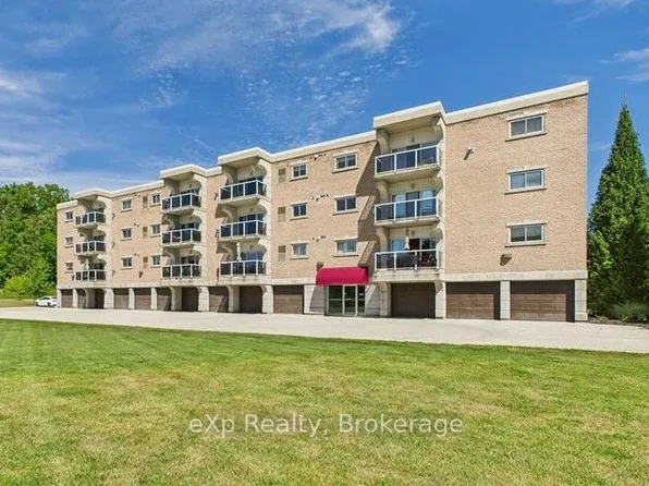 85 William St N #204, Brockton, ON N0G 2V0