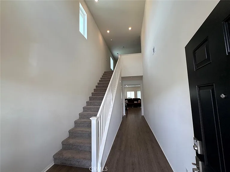 27548 Luna Ave — Photo 2