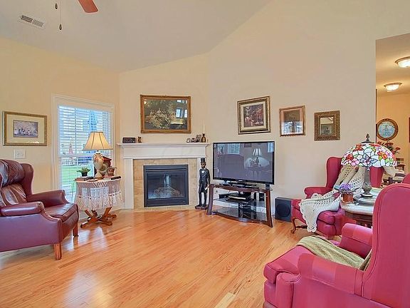 5th image of 4720 Saint Andrews Dr