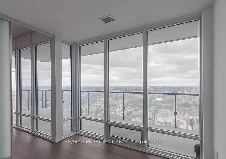 488 University Ave #5216 — Photo 3