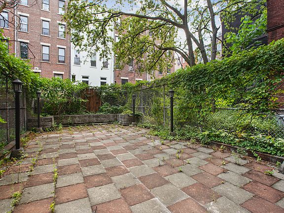 3rd image of 16 W 122nd St #1A
