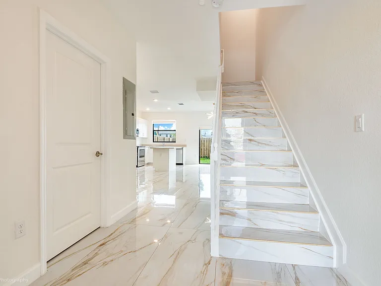 SW 133rd Ct — Photo 13