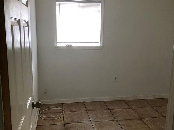 4th image of 8533 Gervais St