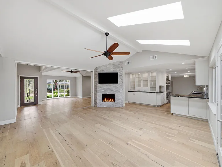 14110 Barryknoll Ln — Photo 19