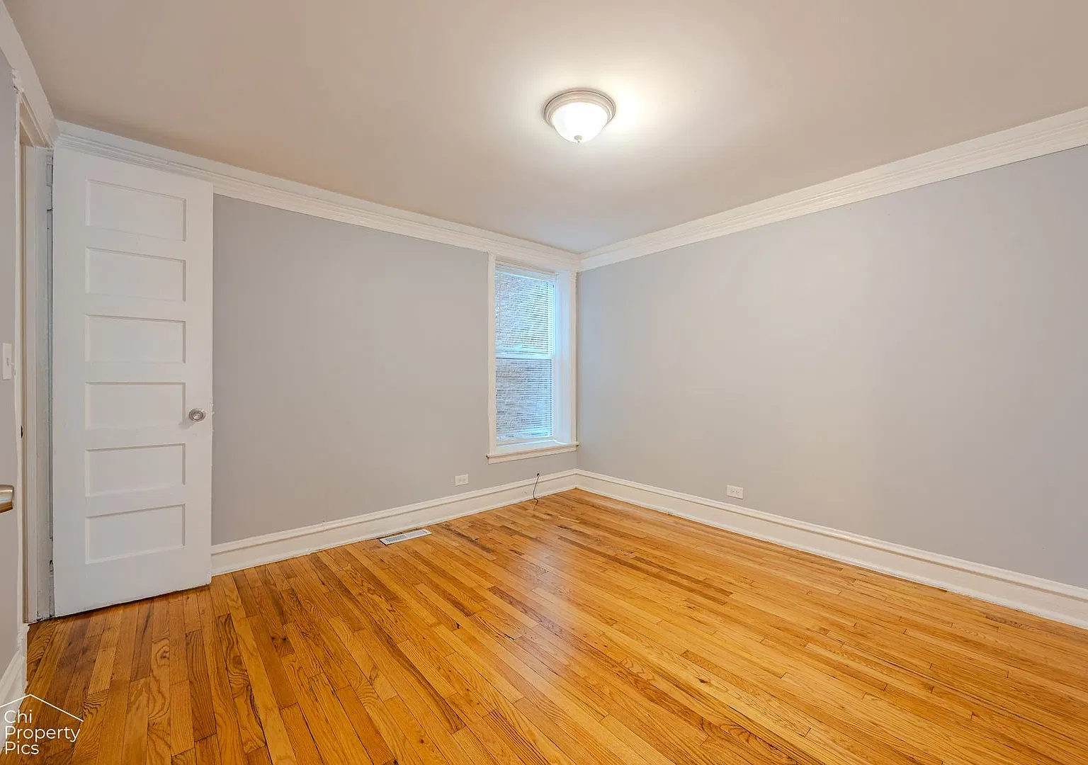 515 E 60th St. — Photo 4
