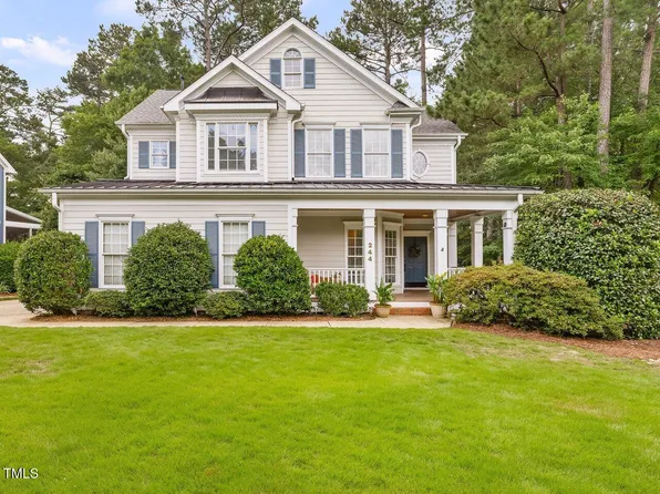 244 Elmcrest Dr, Holly Springs, NC 27540