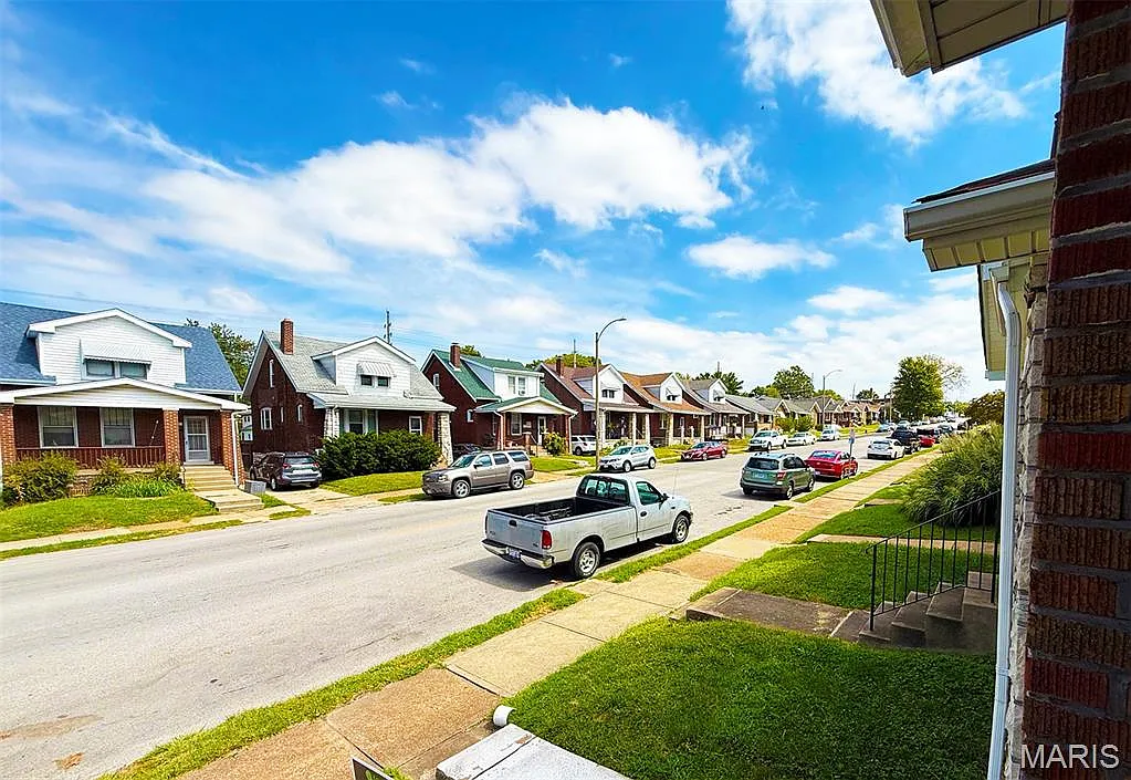 2 bed, 1000 sqft, $1,275 — Photo 4