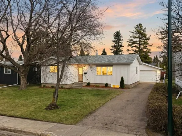 19 N Spencer St, Red Deer, AB T4N 0B1