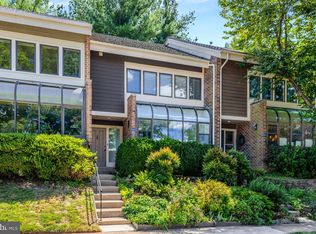 11009 Thrush Ridge Rd, Reston, VA 20191