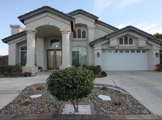 10111 Cobblestone Ave, Bakersfield, CA 93311