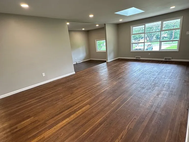 683 Walton Ave — Photo 2