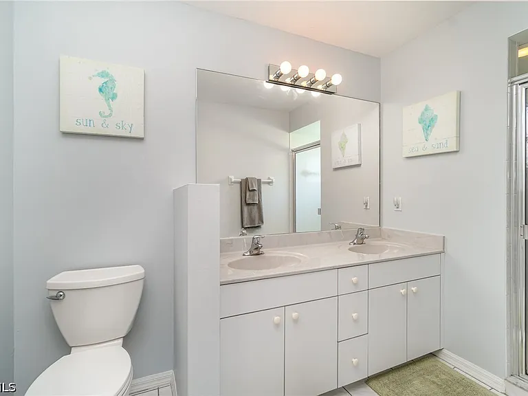 1308 SE 21st Ter — Photo 18