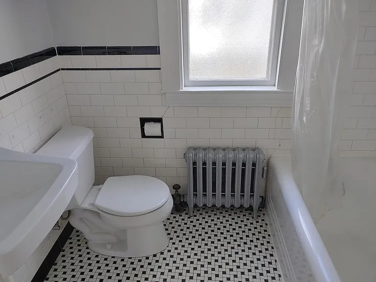 35 Maplewood St — Photo 6