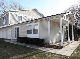 1201 Spur Ct, Wheeling, IL 60090