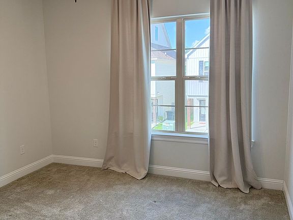 4th image of 7954 Pisa Dr