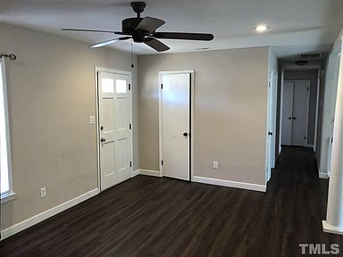 100 wakerobin pl durham nc 27712 mls 2366923 zillow