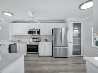 409 Gabriel Cir #2203, Naples, FL 34104