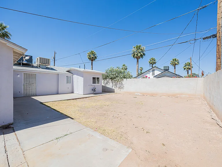 2830 E Sheridan St — Photo 18