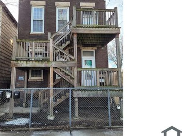 8412 S Buffalo Ave #2R