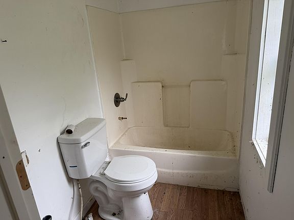 3rd image of 4611 Catons Grove Rd