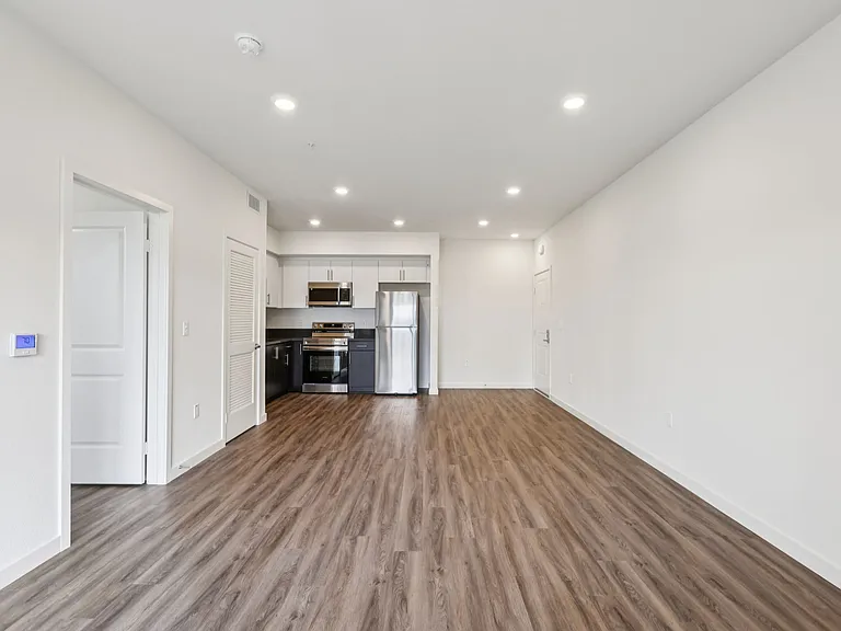 Cloud Nine Luxury Apartments — Photo 47