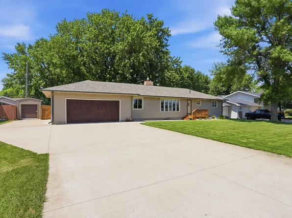 7405 N Cliff Ave, Sioux Falls, SD 57104