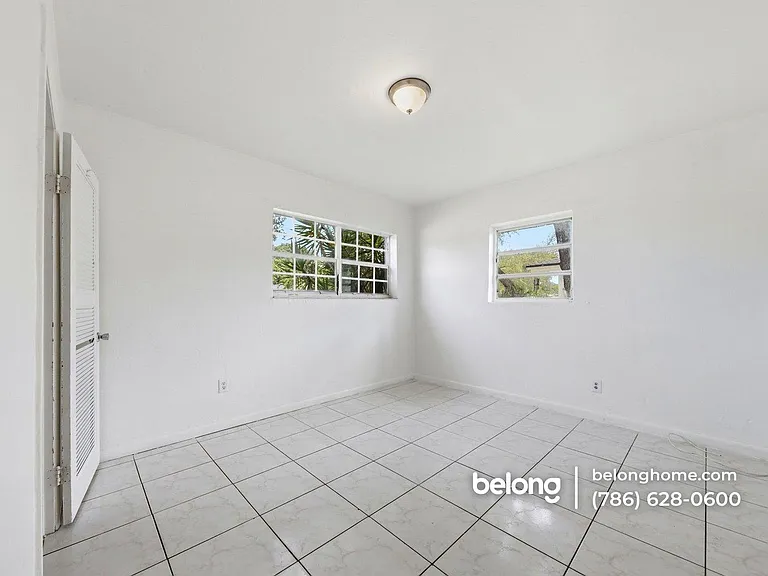 280 Seaman Ave — Photo 9
